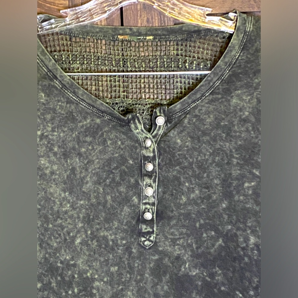 Women's Olive Mineral-Wash Henley Long Sleeve Top - Picture 2 of 7